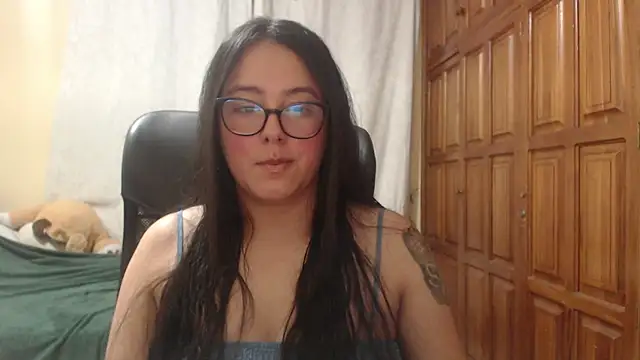 Snapshot of Venus_cat_ chatting on 25, 5, 2026 Venus cat online show from 25, 5, 2026
