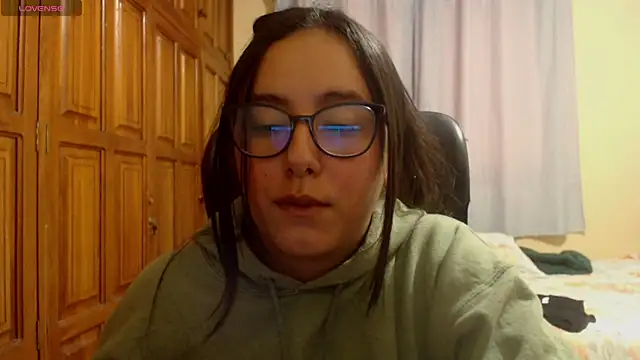 Venus cat  online show from 14, 12, 2025