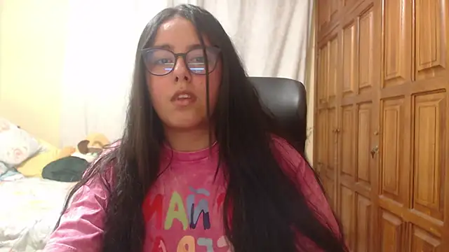 Snapshot of Venus_cat_ chatting on 18, 5, 2026 Venus cat online show from 18, 5, 2026