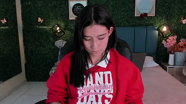 Rubyvixxen  online show from 1, 11, 2025