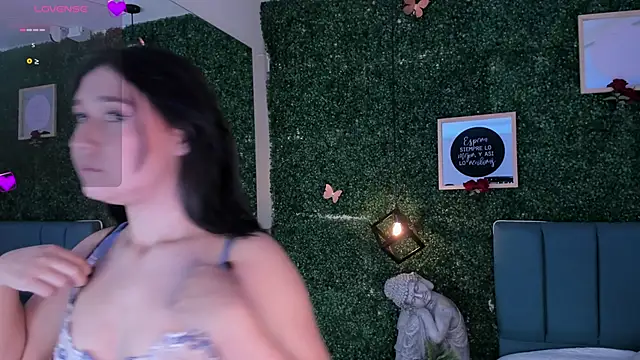 Rubyvixxen  online show from 31, 10, 2025