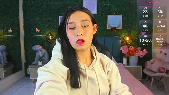 Rubyvixxen  online show from 22, 10, 2025