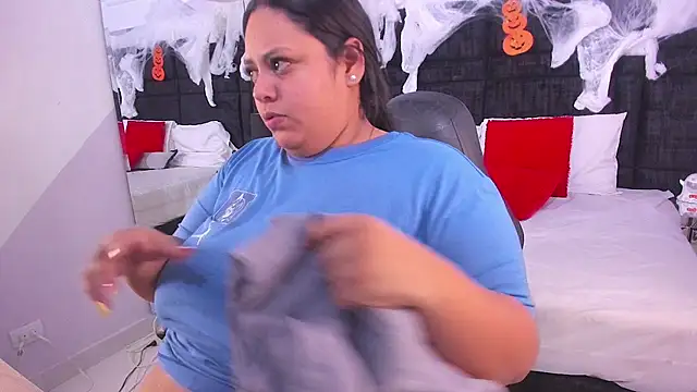 MayaCurvy online show from 30, 10, 2025