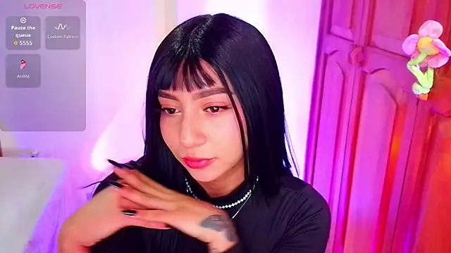 emma web  online show from 8, 10, 2025