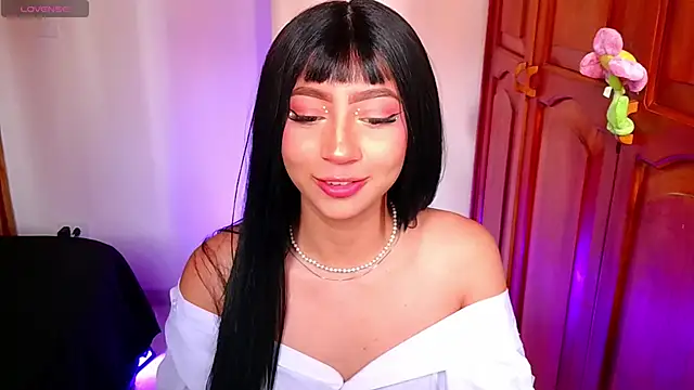 emma web  online show from 30, 10, 2025