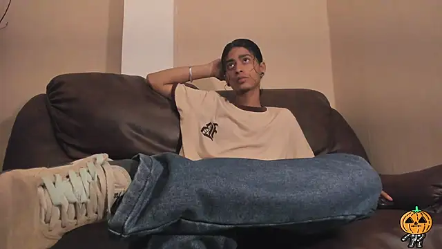 Dickie Dicking online show from 17, 10, 2025