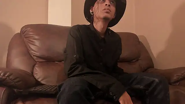 Dickie Dicking online show from 25, 10, 2025