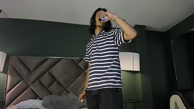 Dickie Dicking online show from 12, 11, 2025