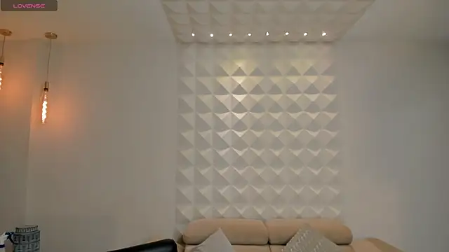 KylieJenkins online show from 7, 11, 2025