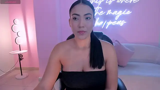 NatalieLewis online show from 23, 4, 2026