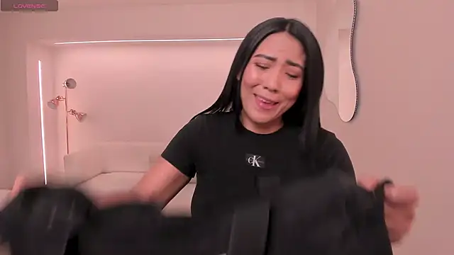 NatalieLewis online show from 2, 11, 2025