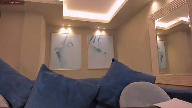 ZoeyWalker  online show from 30, 10, 2025