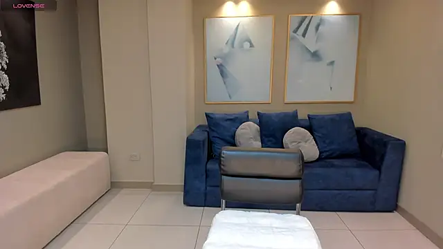 ZoeyWalker  online show from 21, 11, 2025