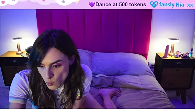 estrogen nia online show from 2, 10, 2025