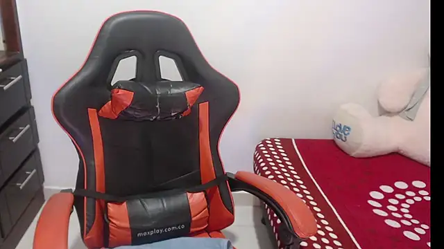 emily sexxx online show from 27, 3, 2026