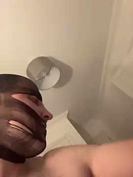 Wearpantyhosenorfolk online show from 21, 2, 2026