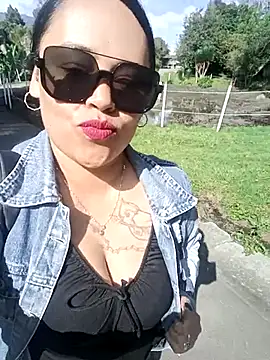 Snapshot of Italia_12 chatting on 9, 11, 2025 Italia 12 online show from 9, 11, 2025