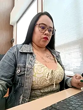 Snapshot of Italia_12 chatting on 2, 12, 2025 Italia 12 online show from 2, 12, 2025