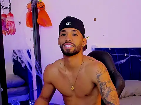 Snapshot of theo_sky1 chatting on 16, 10, 2025 theo sky1 online show from 16, 10, 2025