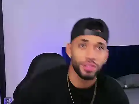 Snapshot of theo_sky1 chatting on 6, 11, 2025 theo sky1 online show from 6, 11, 2025