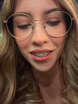 fanyabbey online show from 10, 5, 2026