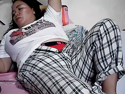 HornyPussie69 online show from 18, 5, 2026