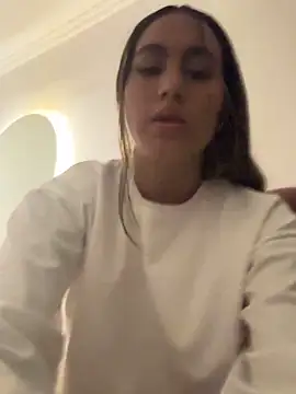 Sofi kim  online show from 19, 11, 2025