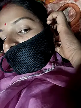 Snapshot of Neelam-baby1 chatting on 8, 11, 2025 Neelam-baby1 online show from 8, 11, 2025