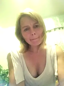 Masha412111 online show from 18, 11, 2025