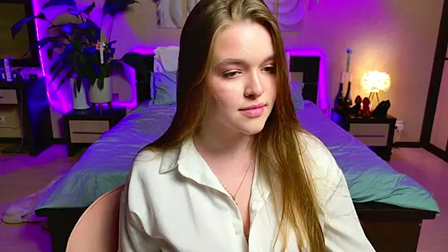 EmilyWhispers online show from 30, 4, 2026