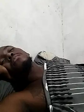 Snapshot of Thabisomgaga1 chatting on 13, 1, 2026 Thabisomgaga1 online show from 13, 1, 2026