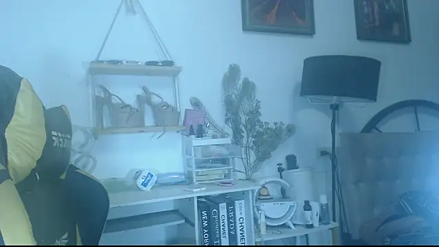 hugecockyurikaa online show from 5, 10, 2025