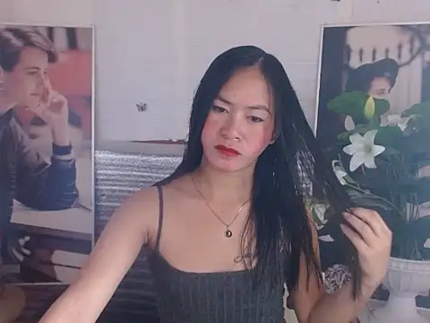 Snapshot of miss_katty28 chatting on 25, 10, 2025 miss katty28 online show from 25, 10, 2025