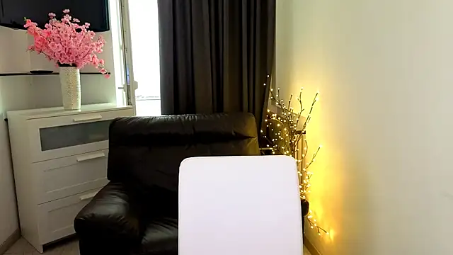 GoldenRose  online show from 11, 3, 2026