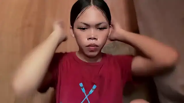 Snapshot of ella_foxtrot chatting on 19, 11, 2025 ella foxtrot online show from 19, 11, 2025