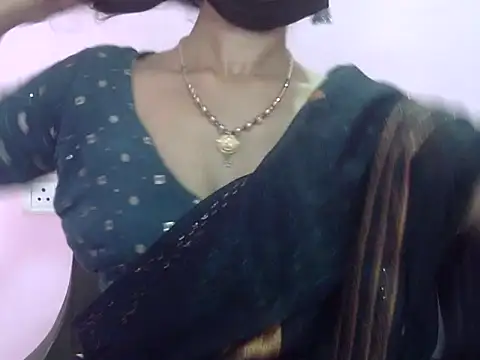 Laila Cute online show from 15, 4, 2026