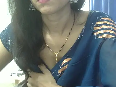 Snapshot of Laila_Cute chatting on 6, 8, 2026 Laila Cute online show from 6, 8, 2026
