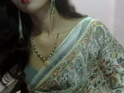 Snapshot of Laila_Cute chatting on 8, 7, 2026 Laila Cute online show from 8, 7, 2026