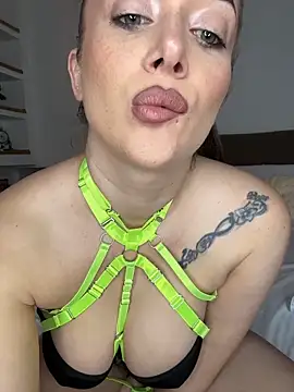 Malasantababy online show from 9, 2, 2026