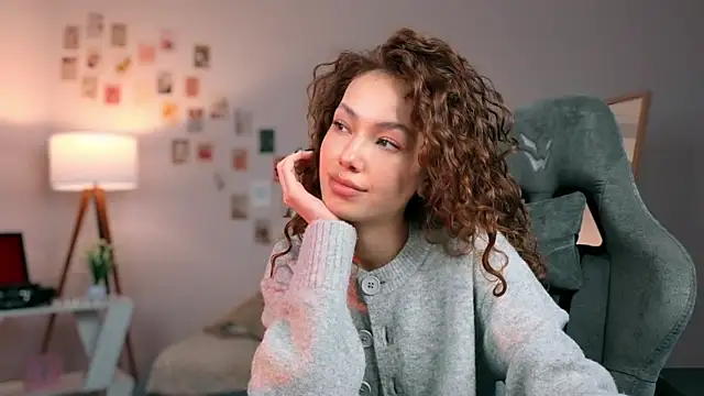 branchwithflowerss online show from 1, 10, 2025