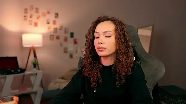 branchwithflowerss online show from 15, 10, 2025