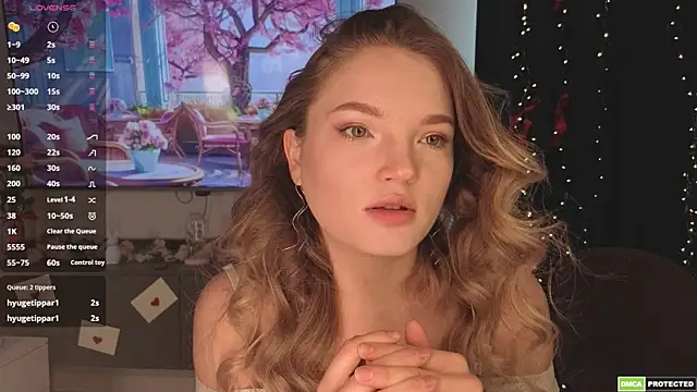 JulieLupo online show from 7, 4, 2026