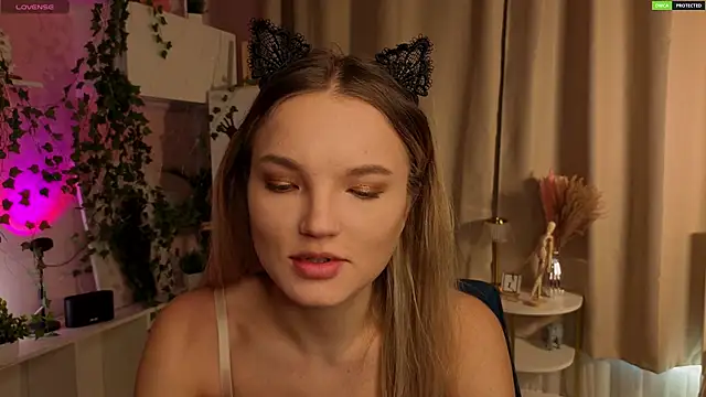 JulieLupo online show from 15, 12, 2025