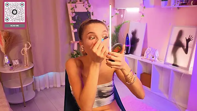 JulieLupo online show from 20, 10, 2025