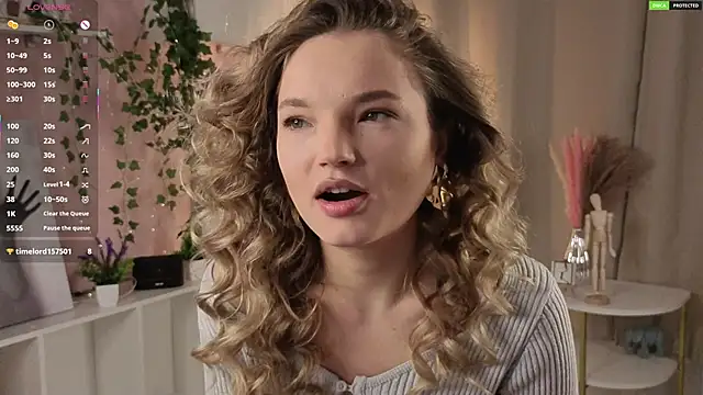 JulieLupo online show from 21, 12, 2025