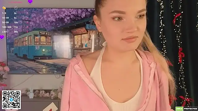 JulieLupo online show from 11, 4, 2026