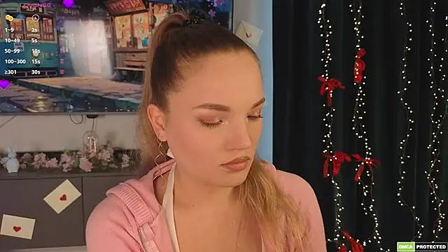 JulieLupo online show from 11, 4, 2026