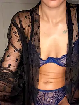 Honeyyyxo online show from 4, 12, 2025