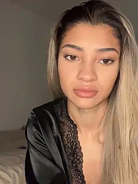 Honeyyyxo online show from 9, 1, 2026