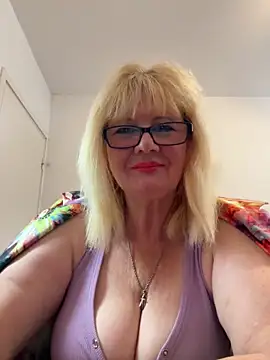 BoloshkaBlonda online show from 11, 10, 2025